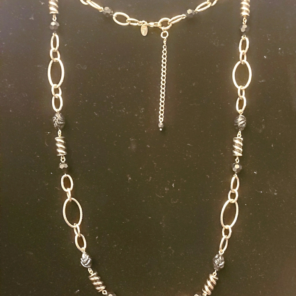 20% off w/purchase 3 items. Silverstone necklace